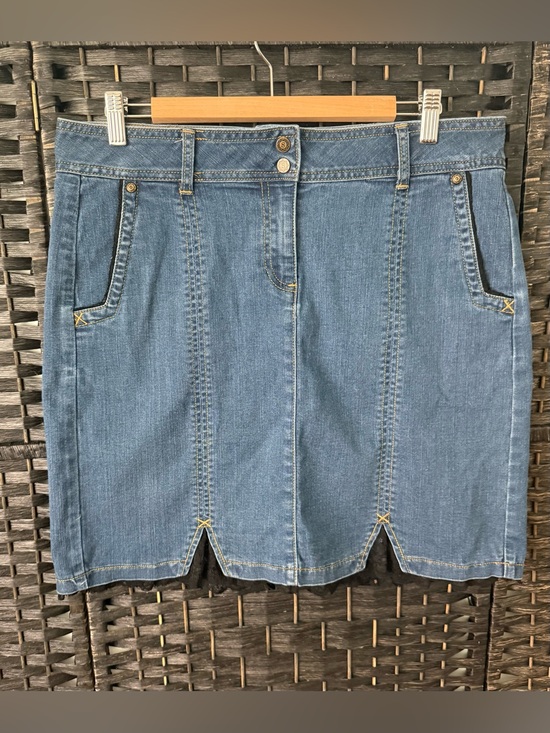 sahalie Dresses & Skirts - 💙 Sahalie Denim Pencil Skirt Lace Hem Stretch Blue Jean Size 14